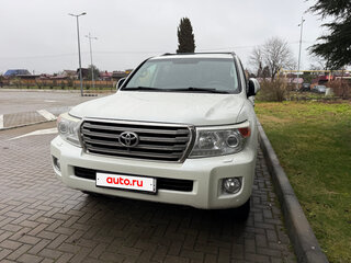 2013 Toyota Land Cruiser 200 Series Рестайлинг 1, белый, 3300000 рублей, вид 1