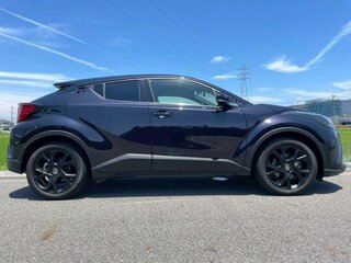 2022 Toyota C-HR I Рестайлинг, чёрный, 1900000 рублей, вид 4