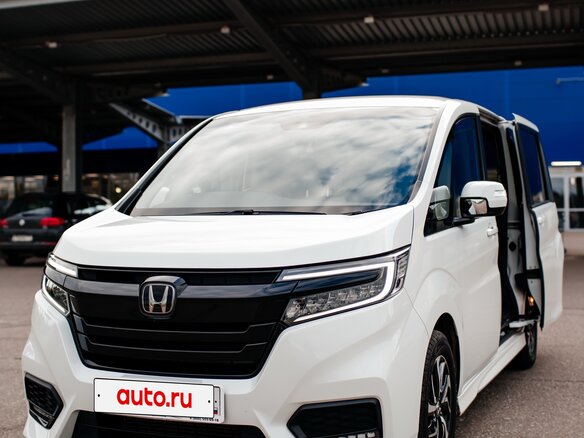 2018 Honda Stepwgn Spada V Рестайлинг, белый, 2799999 рублей - вид 11
