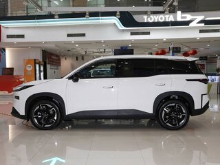 2025 Toyota bZ3X 58.3 kWh, белый, 2530000 рублей, вид 4