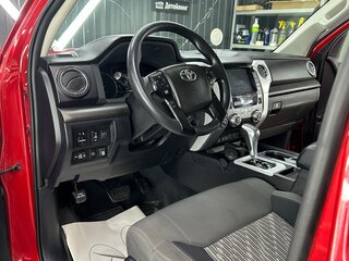 2021 Toyota Tundra Double Cab II Рестайлинг, красный, 5000000 рублей, вид 4