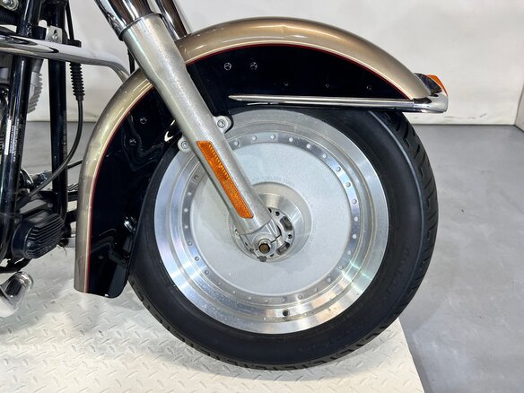 2006 Harley-Davidson Fat Boy, бежевый, 580000 рублей - вид 13