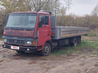 2010 TATA 613, красный, 800000 рублей, вид 1