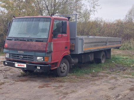 2010 TATA 613, красный, 800000 рублей, вид 1