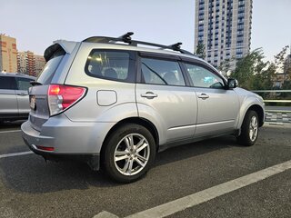 2012 Subaru Forester III Рестайлинг, серебристый, 1290000 рублей, вид 3