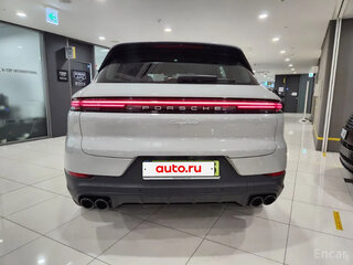 2025 Porsche Cayenne III Рестайлинг, серебристый, 15912000 рублей, вид 4