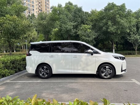 2022 GAC Trumpchi M6 Pro, белый, 1617000 рублей, вид 3