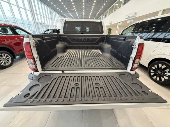 2025 Mitsubishi L200 VI, белый, 5340000 рублей - вид 7