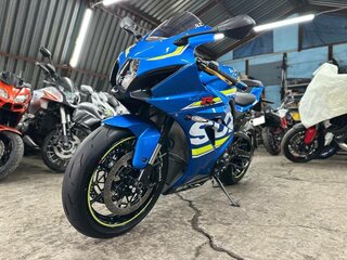 2017 Suzuki GSX-R 1000, синий, 1550000 рублей, вид 2