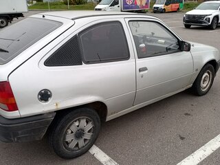 1985 Opel Kadett E, серебристый, 215000 рублей, вид 3