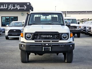 2025 Toyota Land Cruiser 79 70 Series Рестайлинг 2, белый, 6990000 рублей, вид 2