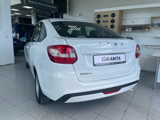 2026 Lada (ВАЗ) Granta I Рестайлинг, белый, 1017000 рублей, вид 3