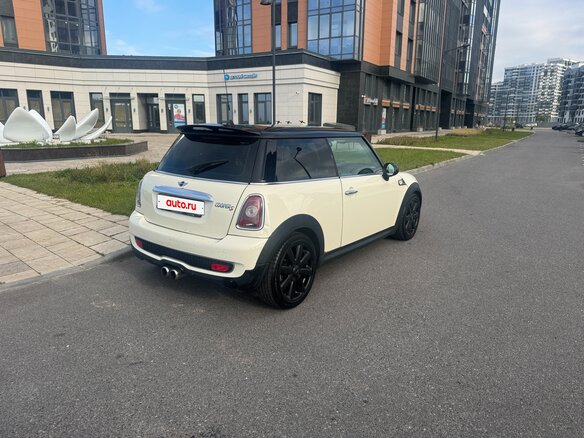2008 Mini Hatch Cooper S II (R56), белый, 900000 рублей - вид 1