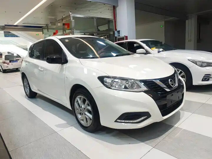 Открыть фотографии: Nissan Tiida II (China Market)