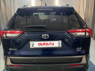 2021 Toyota RAV4 V (XA50), синий, 3600000 рублей, вид 4