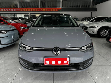 Volkswagen Golf VIII
