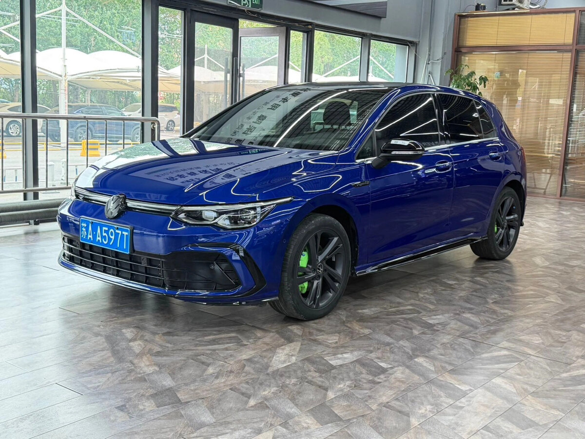Открыть фотографии: Volkswagen Golf VIII