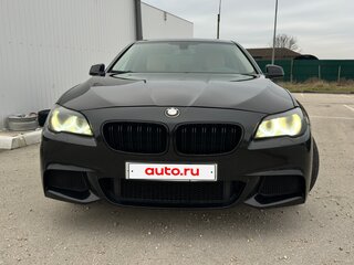 2013 BMW 5 серии 520i VI (F10/F11/F07), чёрный, 2300000 рублей, вид 3