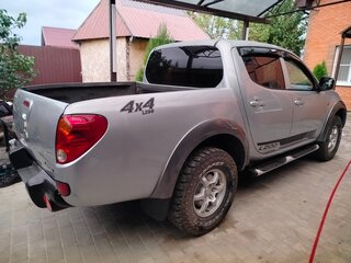 2007 Mitsubishi L200 IV, серебристый, 1390000 рублей, вид 3