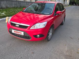 2010 Ford Focus II Рестайлинг, красный, 830000 рублей, вид 4