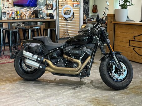 2021 Harley-Davidson Fat Bob, чёрный, 2150000 рублей, вид 1
