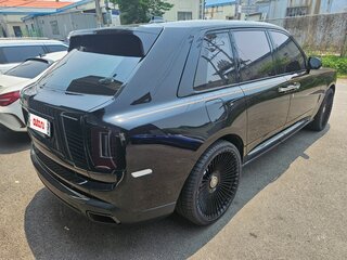 2022 Rolls-Royce Cullinan I (Series I), чёрный, 34000000 рублей, вид 4