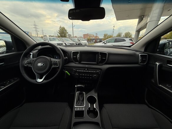 2018 Kia Sportage IV, синий, 1950000 рублей - вид 12