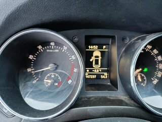 2010 Skoda Yeti I, пурпурный, 620000 рублей, вид 4