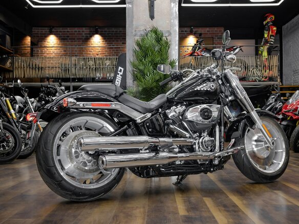 2026 Harley-Davidson Fat Boy, чёрный, 3290000 рублей - вид 23