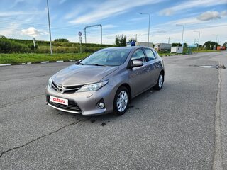 2013 Toyota Auris II, серебристый, 1000000 рублей, вид 1