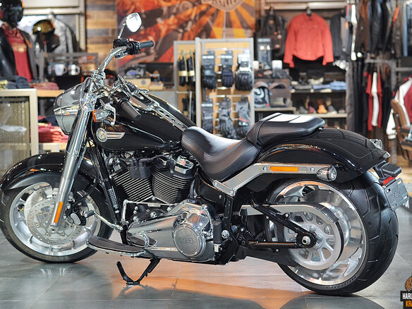 2023 Harley-Davidson Fat Boy, чёрный, 3600000 рублей - вид 7