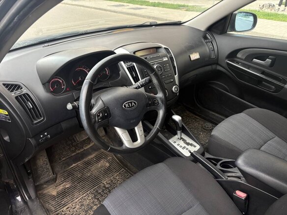 2011 Kia Ceed I Рестайлинг, чёрный - вид 1
