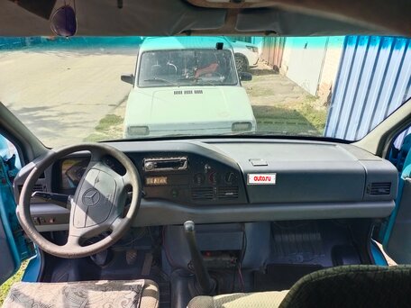 1997 Mercedes-Benz Sprinter, голубой, 500000 рублей, вид 2