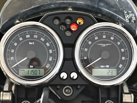 2012 Moto Guzzi V 7, чёрный - вид 8