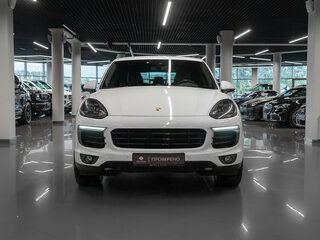 2017 Porsche Cayenne Diesel II Рестайлинг (958), белый, 4200000 рублей, вид 3