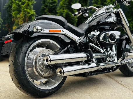 2025 Harley-Davidson Fat Boy, чёрный, 3700000 рублей, вид 4