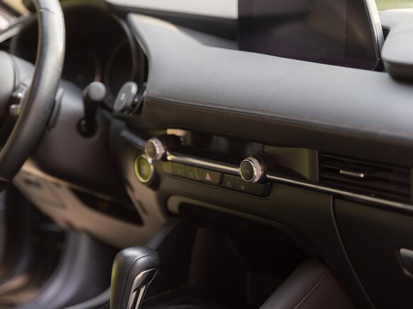 2021 Mazda 3 IV (BP), серый, 2989000 рублей - вид 22