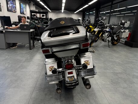 2003 Harley-Davidson Electra Glide, серебристый, 890000 рублей, вид 4