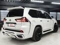 2017 Lexus LX 570 III Рестайлинг 2, белый, 7600000 рублей - вид 9