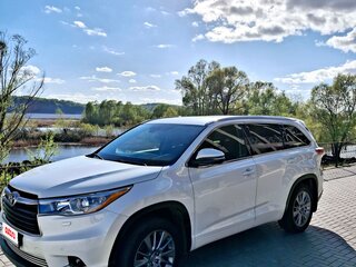 2015 Toyota Highlander III (XU50), белый, 2780000 рублей, вид 3