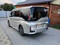 2019 Honda Stepwgn Spada V Рестайлинг, серебристый, 2600000 рублей