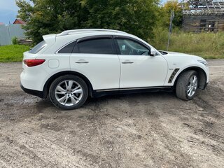 2014 Infiniti QX70, белый, 1999999 рублей, вид 3