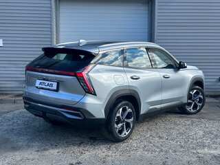 2026 Geely Atlas II, серебристый, 3449990 рублей, вид 2