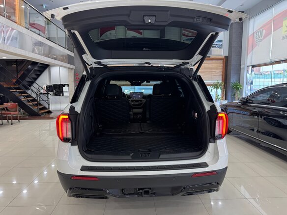 2025 Ford Explorer VI Рестайлинг, белый, 6990000 рублей - вид 17
