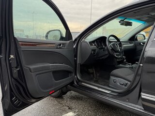 2013 Skoda Superb DSG II Рестайлинг, чёрный, 880000 рублей, вид 5