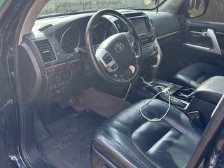2014 Toyota Land Cruiser 200 Series Рестайлинг 1, чёрный, 4700000 рублей, вид 5