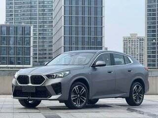 2025 BMW X2 sDrive18i II (U10), серый, 4500000 рублей, вид 1