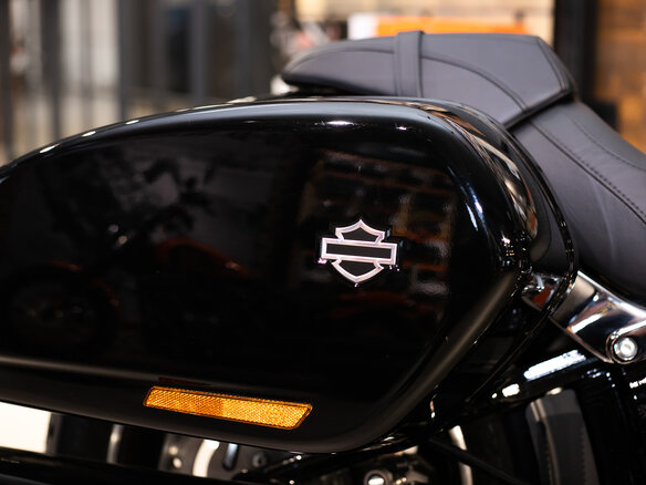 2021 Harley-Davidson Sport Glide, чёрный, 2850000 рублей - вид 16
