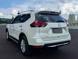 2022 Nissan X-Trail III Рестайлинг, белый, 1890898 рублей, вид 4