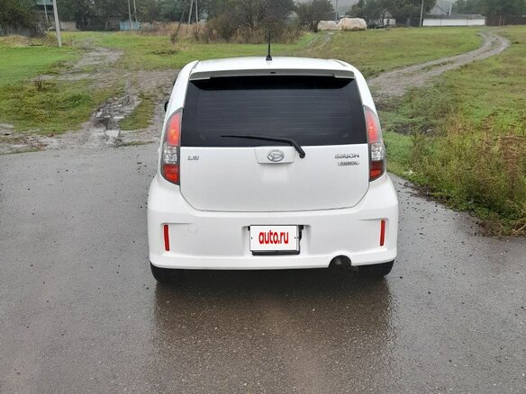 2006 Daihatsu Sirion II (M3), белый, 500000 рублей - вид 4